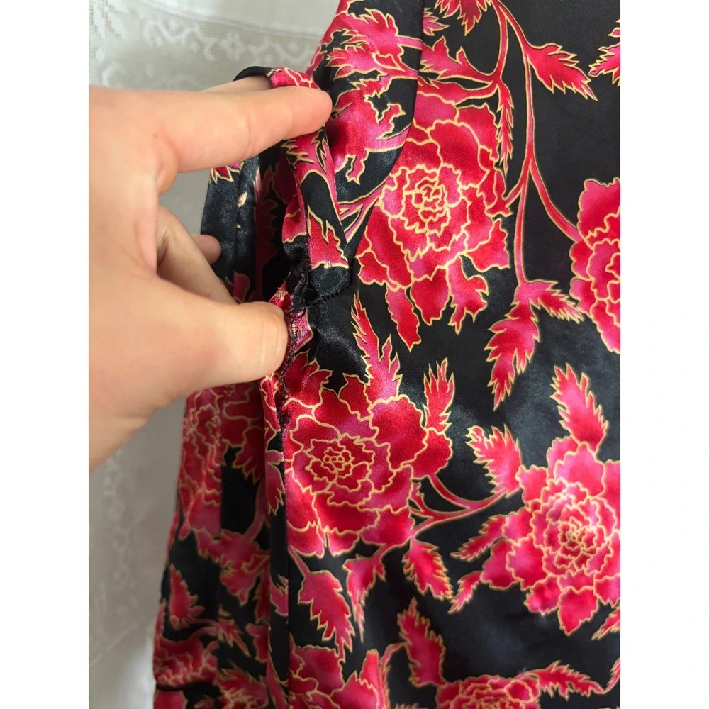 VTG Gold Label Victoria's Secret Black Red Floral Satin Button Up Robe Size L-XL